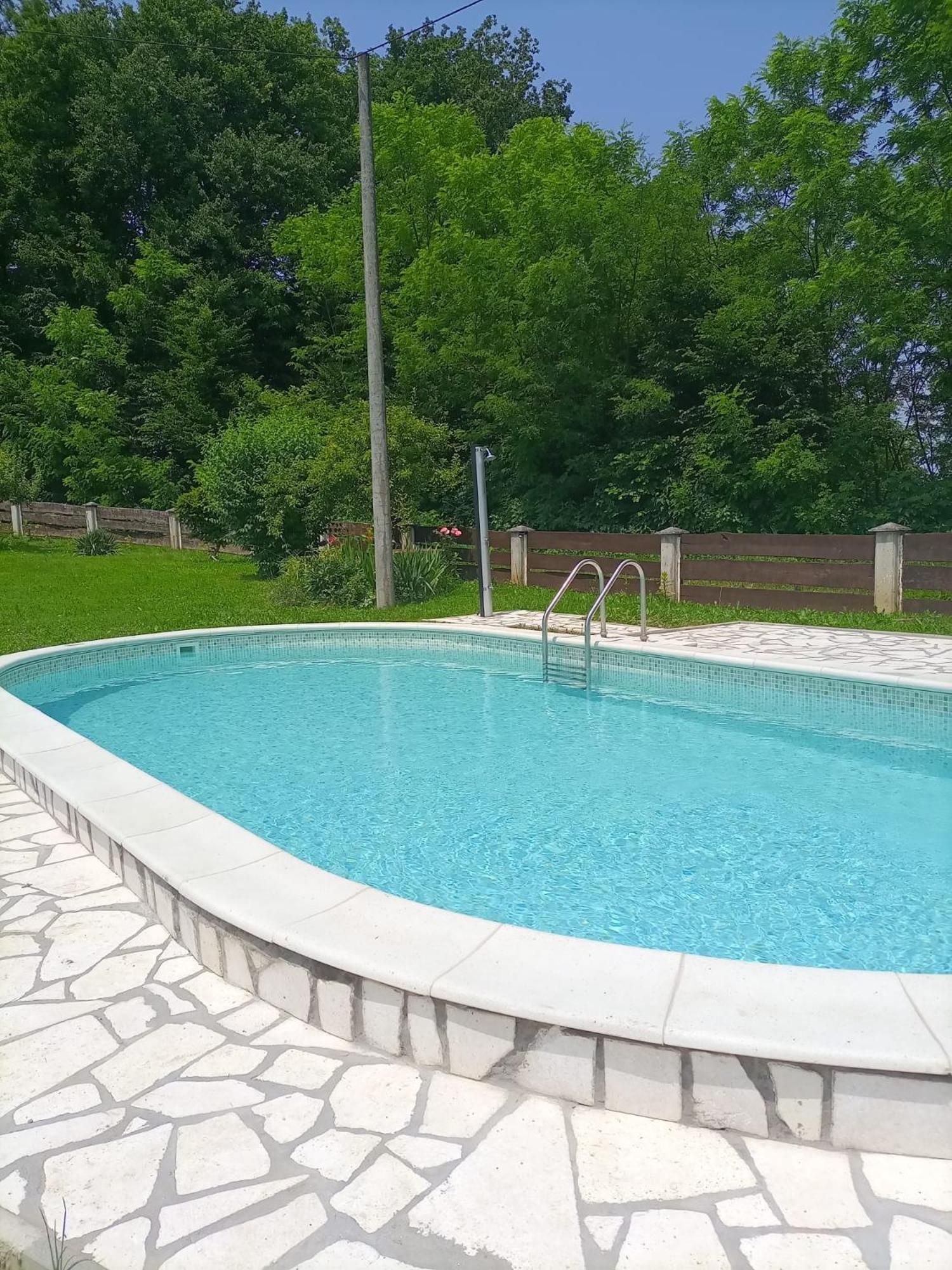 Kuca Za Odmor Mazuran Villa Karlovac Bagian luar foto